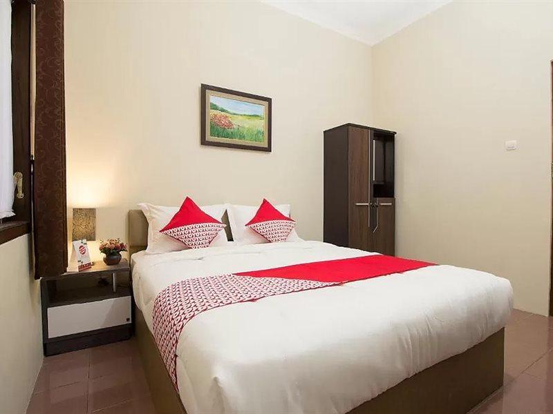 Oyo 572 Omah Gedongkuning Syariah Homestay Yogyakarta Exteriör bild