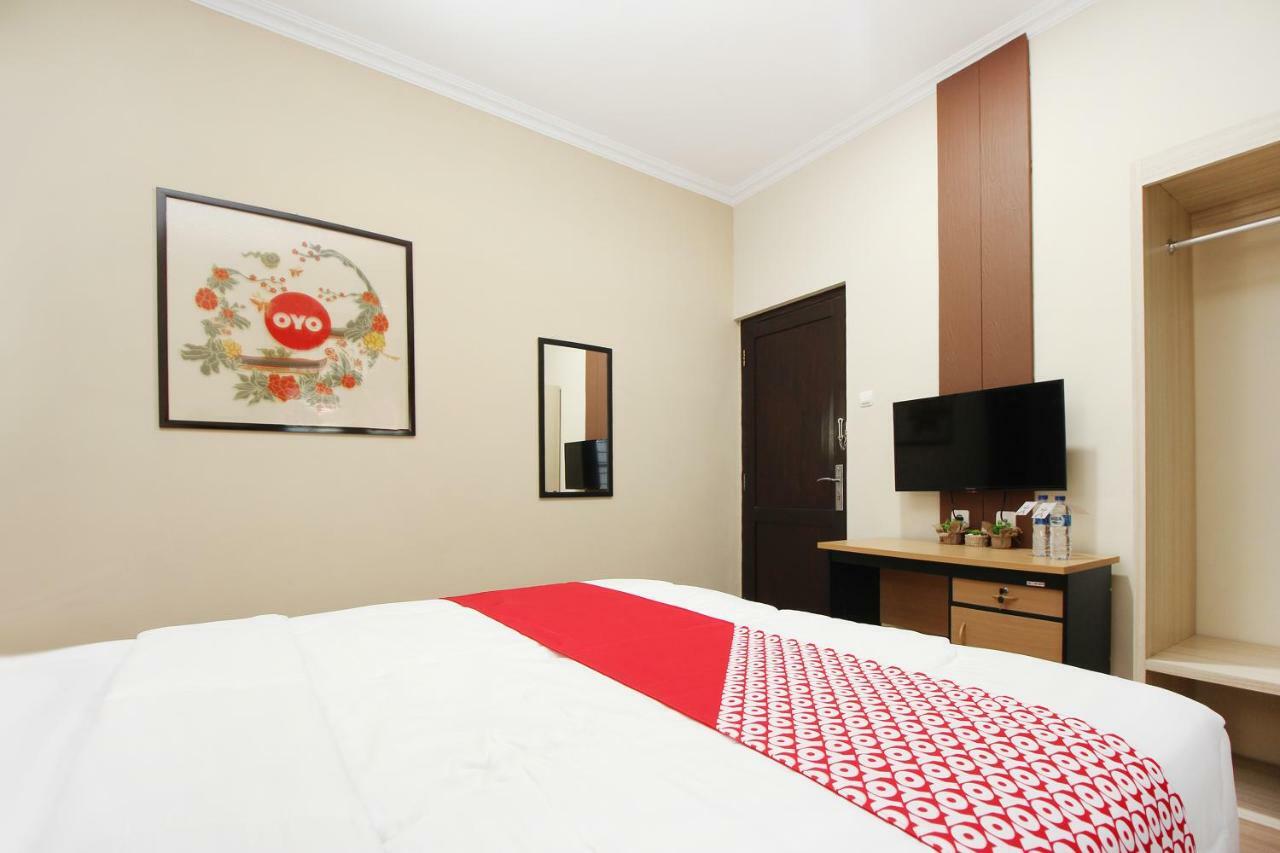 Oyo 572 Omah Gedongkuning Syariah Homestay Yogyakarta Exteriör bild